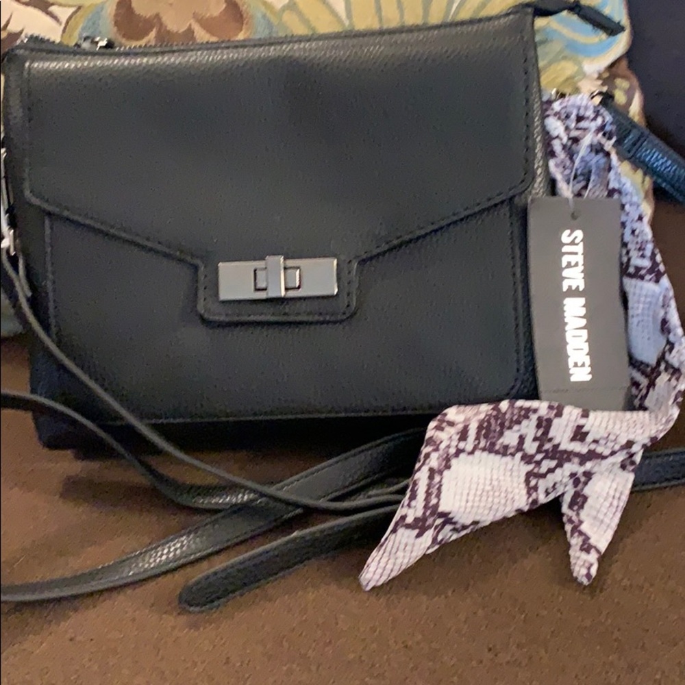 NWT Cute Steve Madden black purse